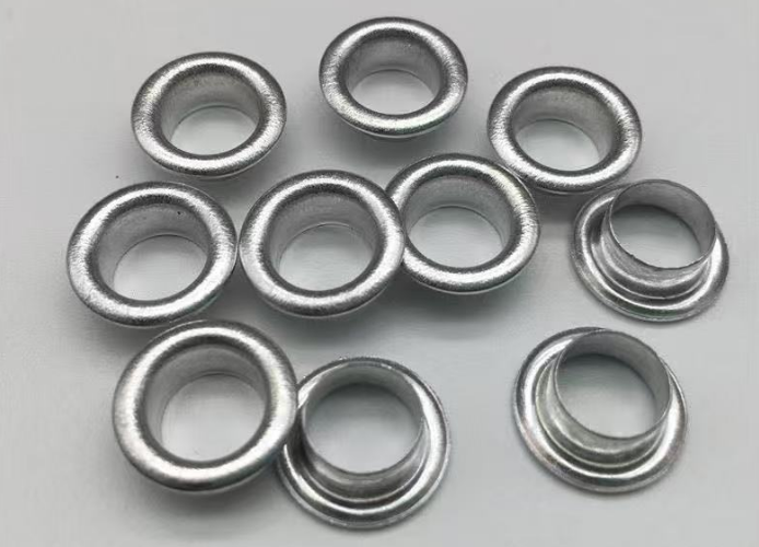 Różne materiały oczu