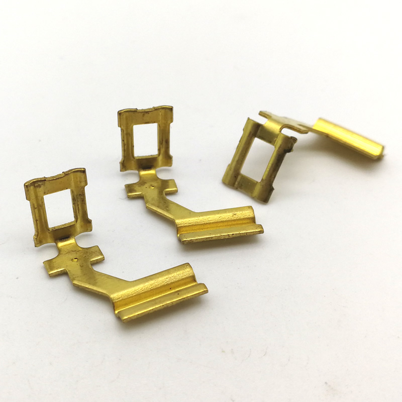 Części do precyzyjnego tłoczenia: kluczowe kwestie i korzyści dla potrzeb produkcyjnych