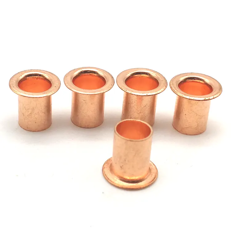 Nutki rur miedzianych